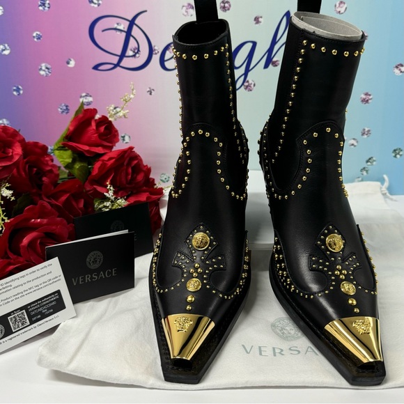 💎NO OFFERS $1900 TRIPLE MEDUSA STUDDED BOOTS - Picture 4 of 15